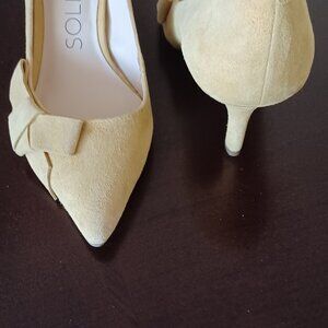 NWOT Sole Society yellow kitten heel